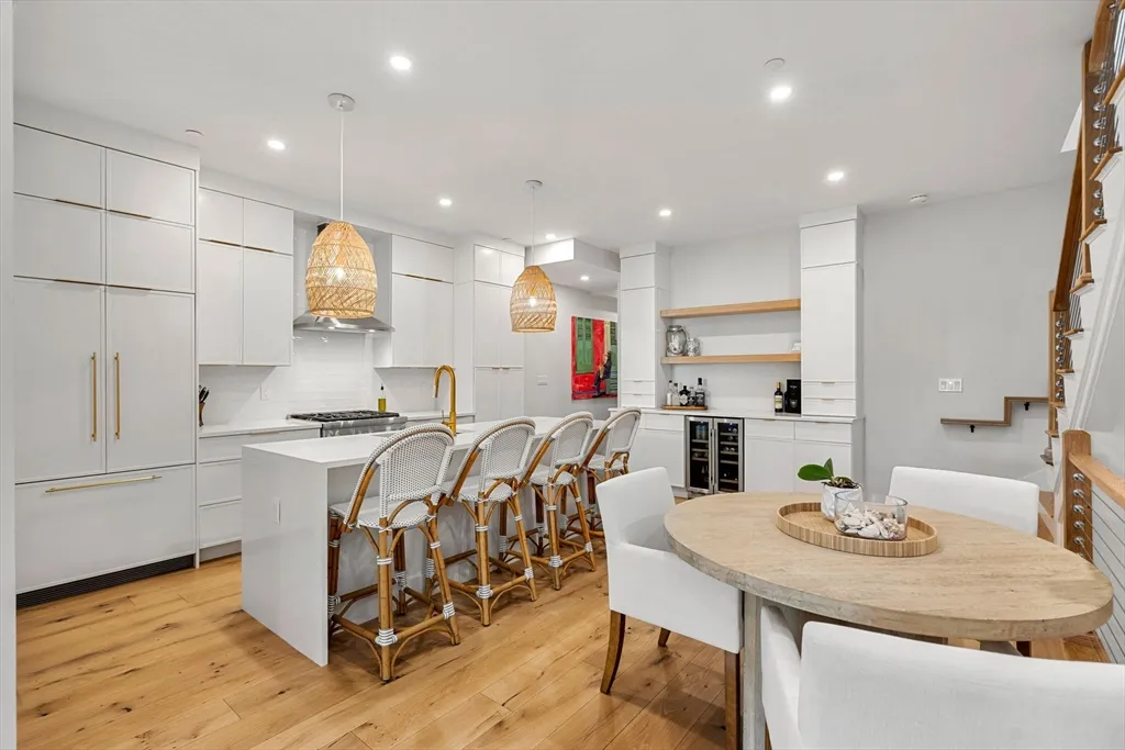 3 bed, 4+ bath apartment for rent at 722 East 5th St Unit 1, South Boston — photo 9 of 42