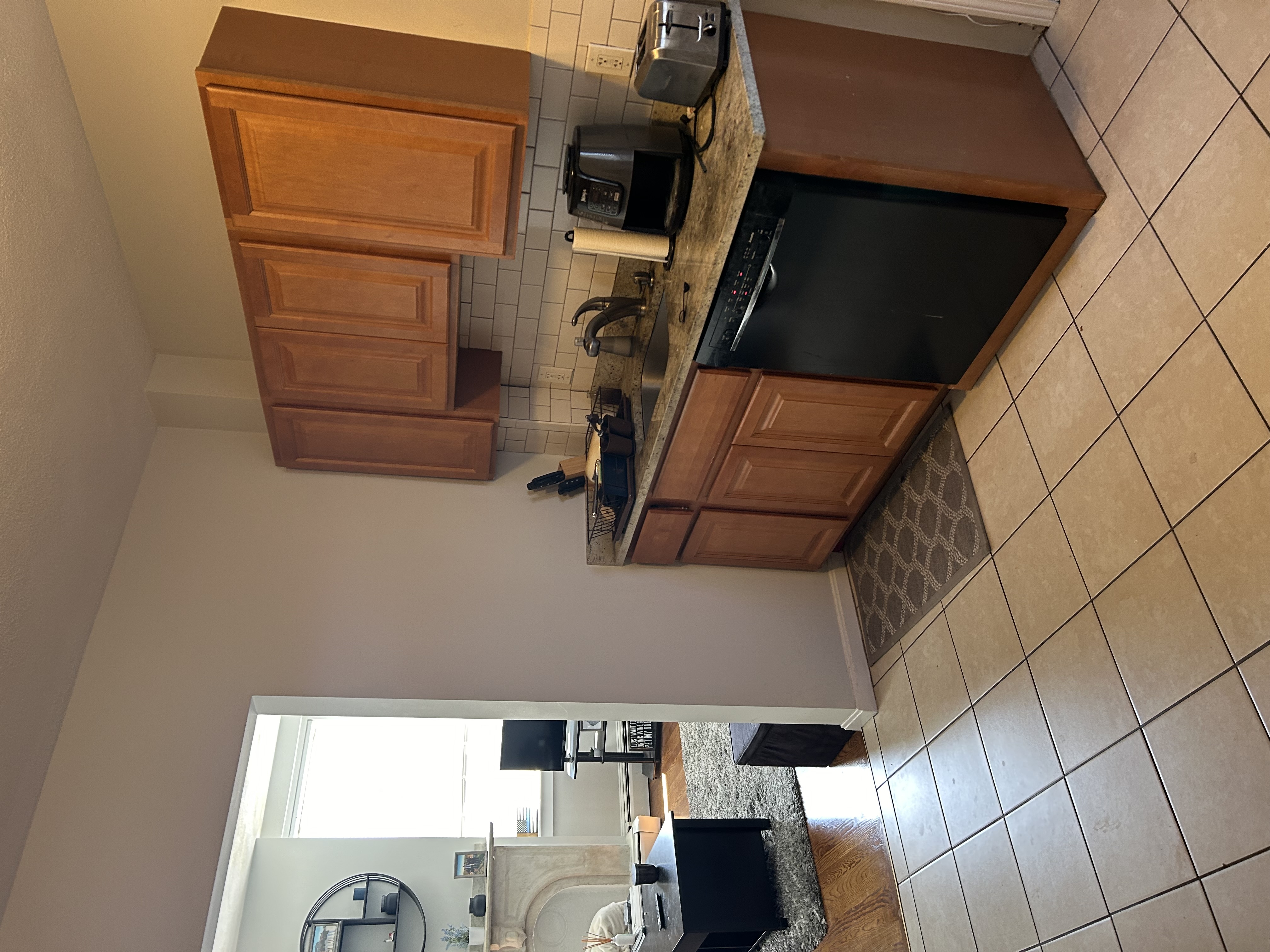 1 bed, 1 bath apartment for rent at 722 6th St Unit 3L, South Boston