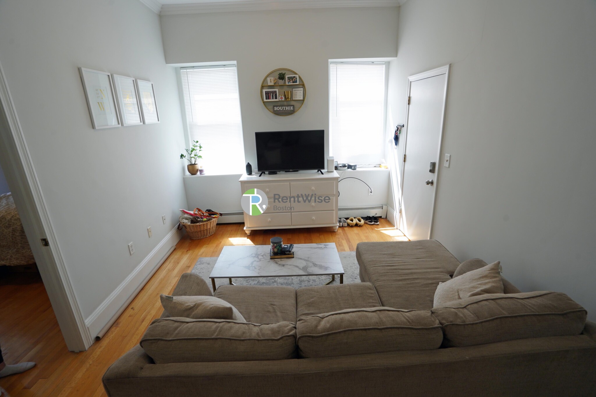 1 bed, 1 bath apartment for rent at 722 6th St Unit 3R, South Boston