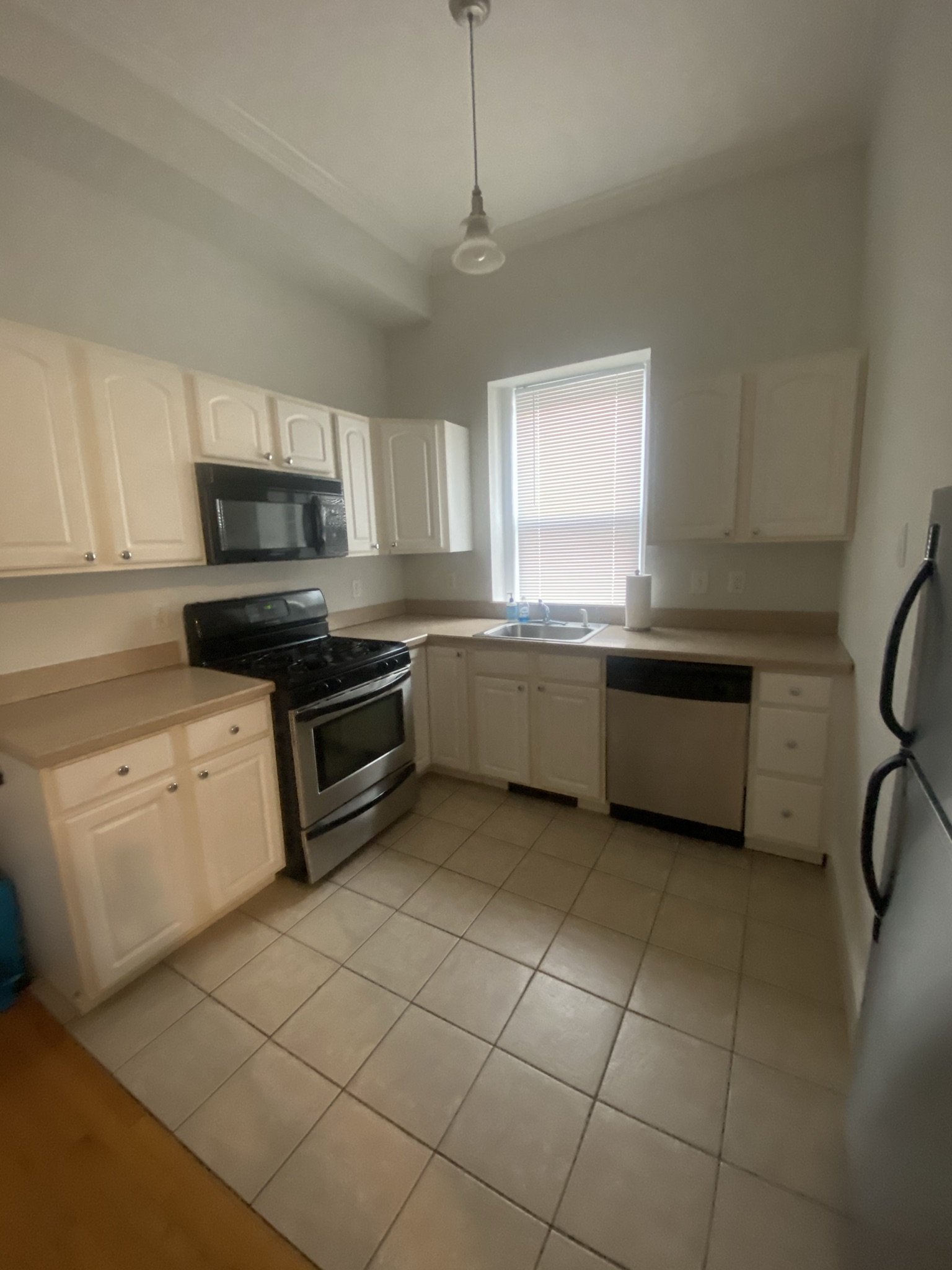 1 bed, 1 bath apartment for rent at 722 6th St Unit 3R, South Boston — photo 22 of 28