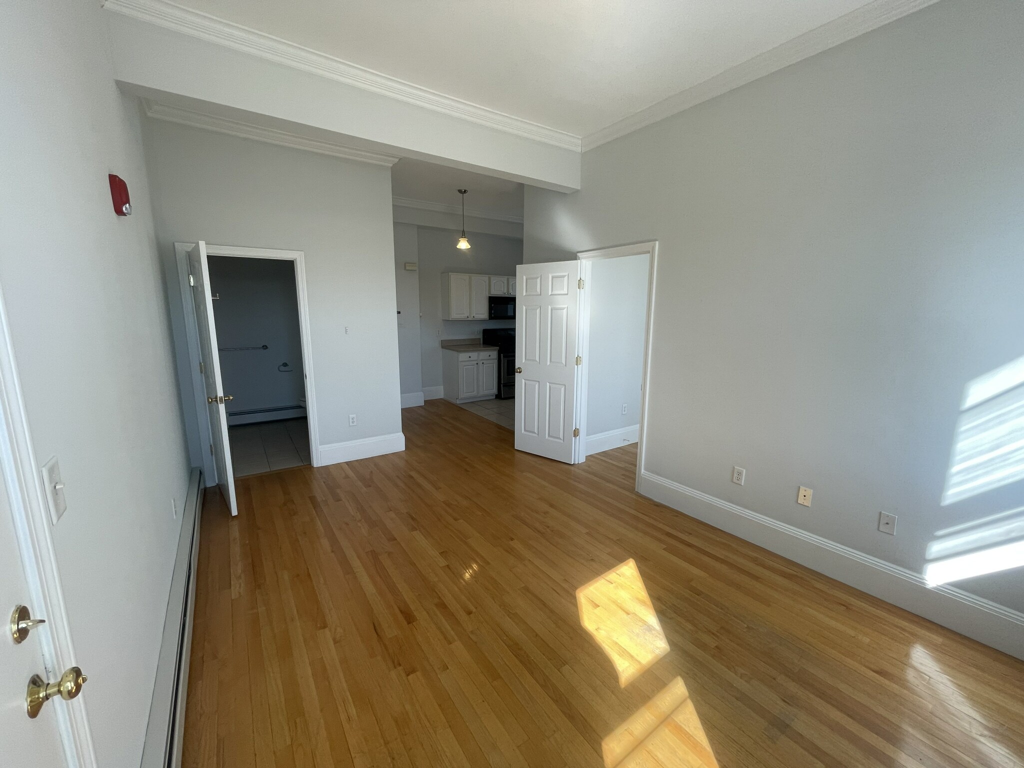 1 bed, 1 bath apartment for rent at 722 6th St Unit 3R, South Boston — photo 15 of 28
