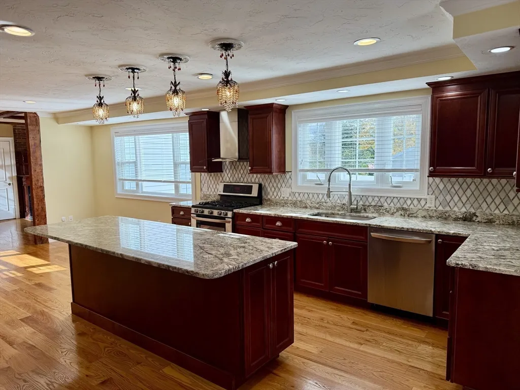 3 bed, 2 bath apartment for rent at 722 Lowell St Unit A, Peabody — photo 1 of 40