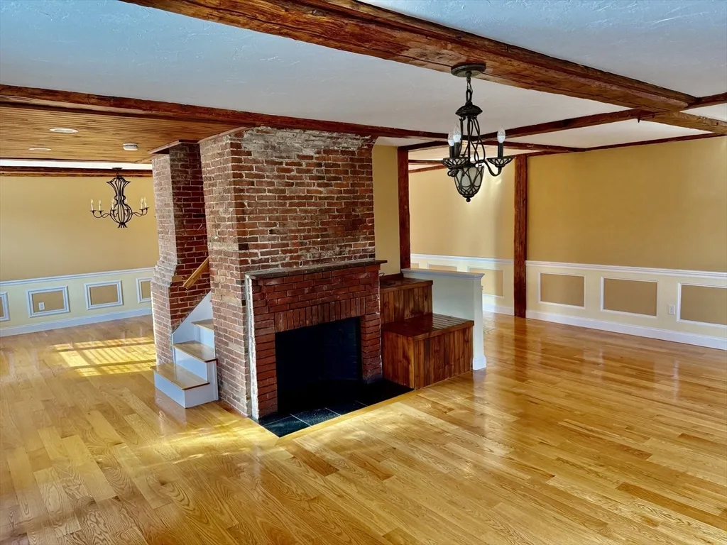 3 bed, 2 bath apartment for rent at 722 Lowell St Unit A, Peabody — photo 9 of 40