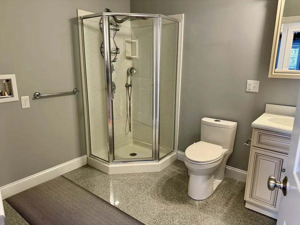 3 bed, 2 bath apartment for rent at 722 Lowell St Unit A, Peabody — photo 24 of 40