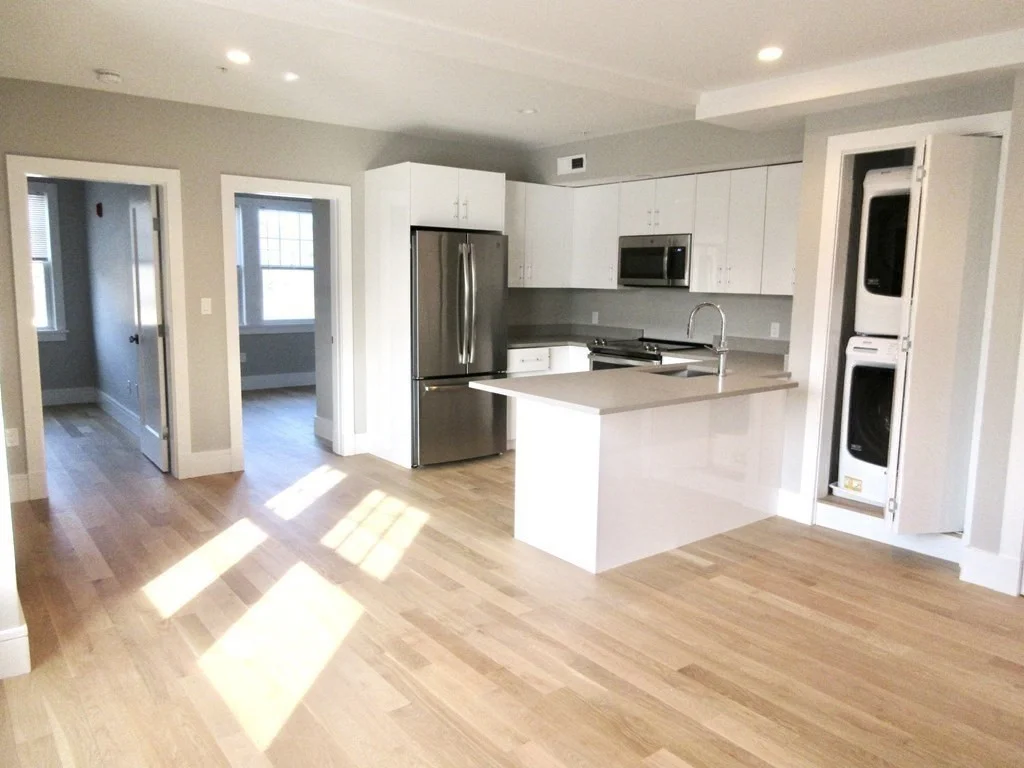 2 bed, 1 bath apartment for rent at 723 Centre St Unit 2, Jamaica Plain — photo 2 of 11