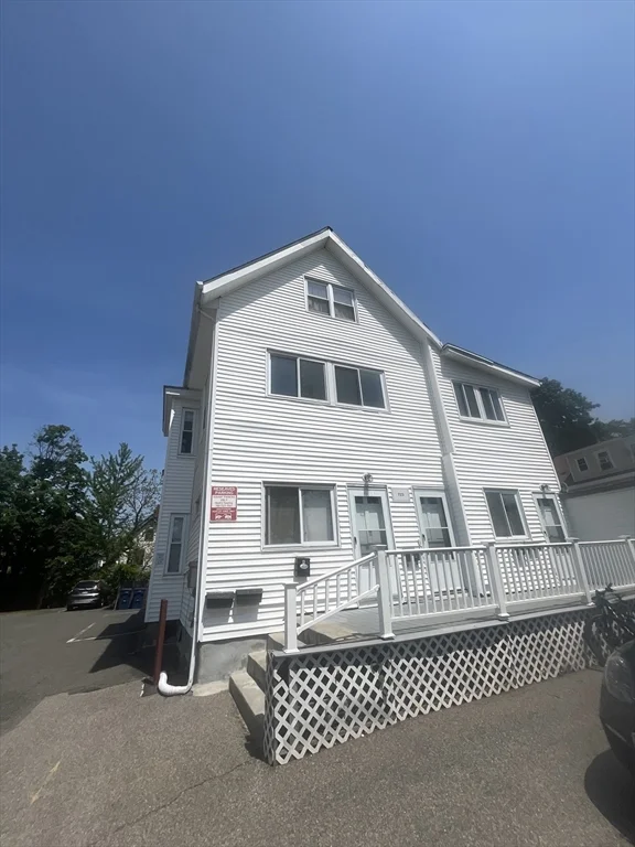 1 bed, 1 bath apartment for rent at 723 Washington St Unit 2F, Newtonville — photo 1 of 9