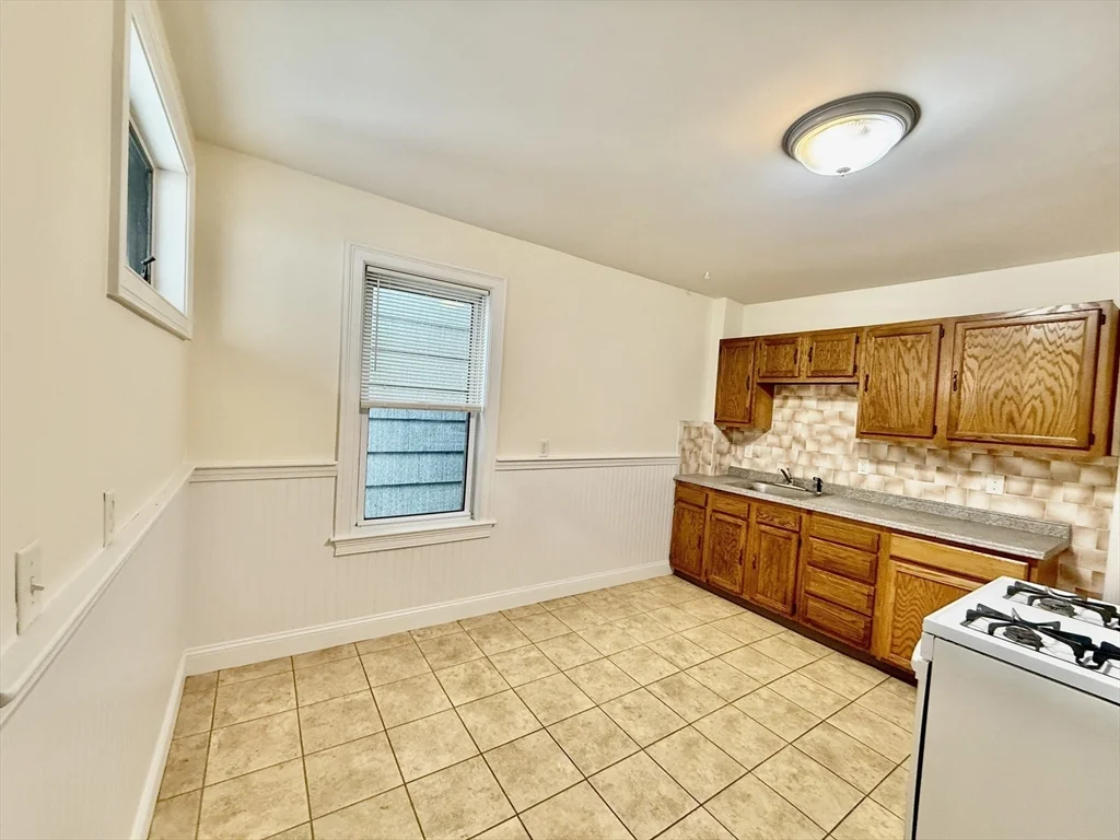 2 bed, 1 bath apartment for rent at 724 Cambridge St Unit 2, Kendall Square — photo 16 of 21