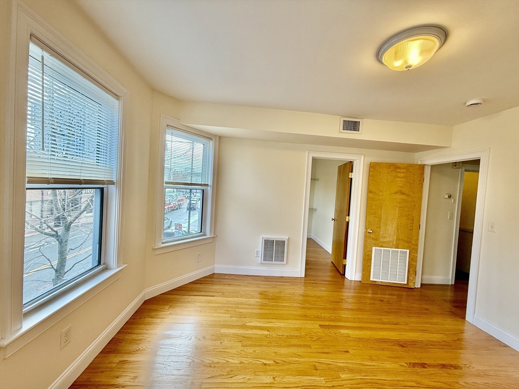 2 bed, 1 bath apartment for rent at 724 Cambridge St Unit 2, Wellington-Harrington — photo 10 of 21