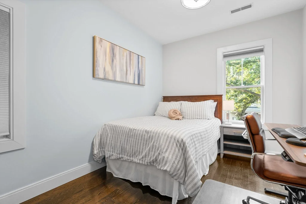 3 bed, 2 bath apartment for rent at 724 East 2nd St Unit 2, South Boston — photo 25 of 31