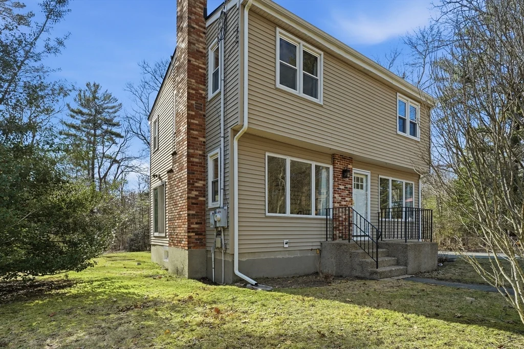 4 bed, 2 bath apartment for rent at 724 Linwood St Unit 724, Abington — photo 18 of 23
