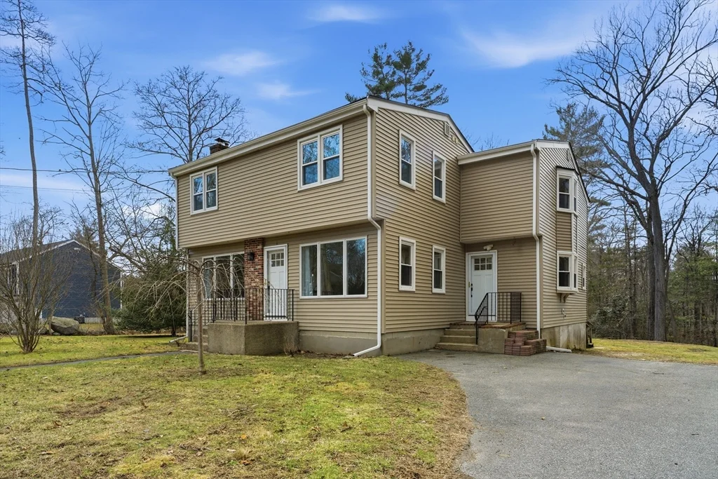 4 bed, 2 bath apartment for rent at 724 Linwood St Unit 724, Abington — photo 17 of 23