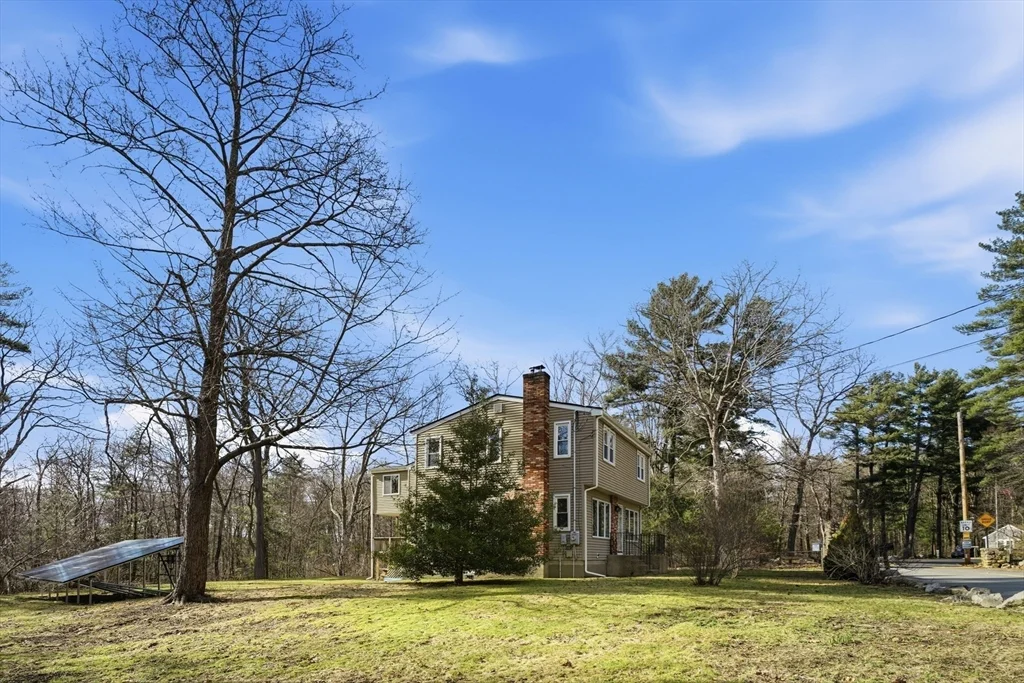 4 bed, 2 bath apartment for rent at 724 Linwood St Unit 724, Abington — photo 19 of 23