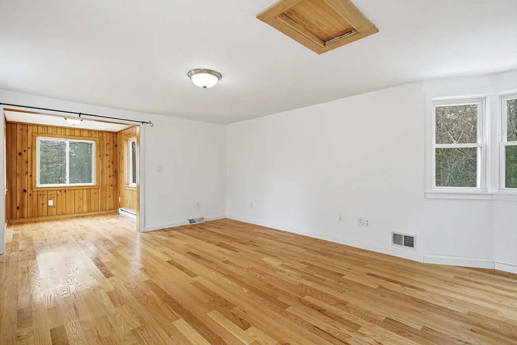 4 bed, 2 bath apartment for rent at 724 Linwood St Unit 724, Abington — photo 7 of 23