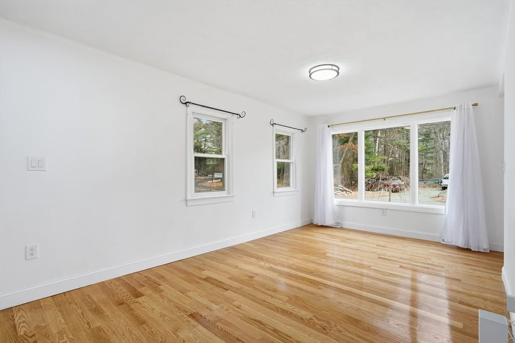 4 bed, 2 bath apartment for rent at 724 Linwood St Unit 724, Abington — photo 16 of 23