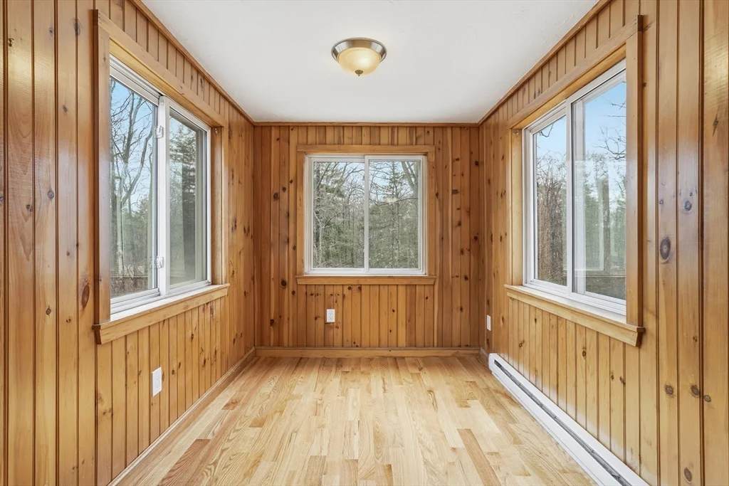 4 bed, 2 bath apartment for rent at 724 Linwood St Unit 724, Abington — photo 9 of 23