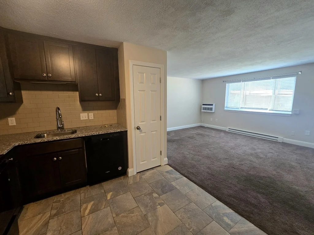 2 bed, 1 bath apartment for rent at 725 Broad St Unit 4, Weymouth — photo 4 of 19