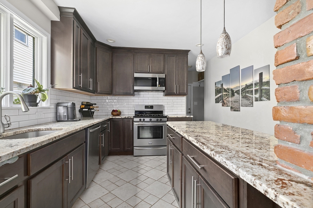 3 bed, 2 bath apartment for rent at 725 Fellsway Unit 1, Wellington