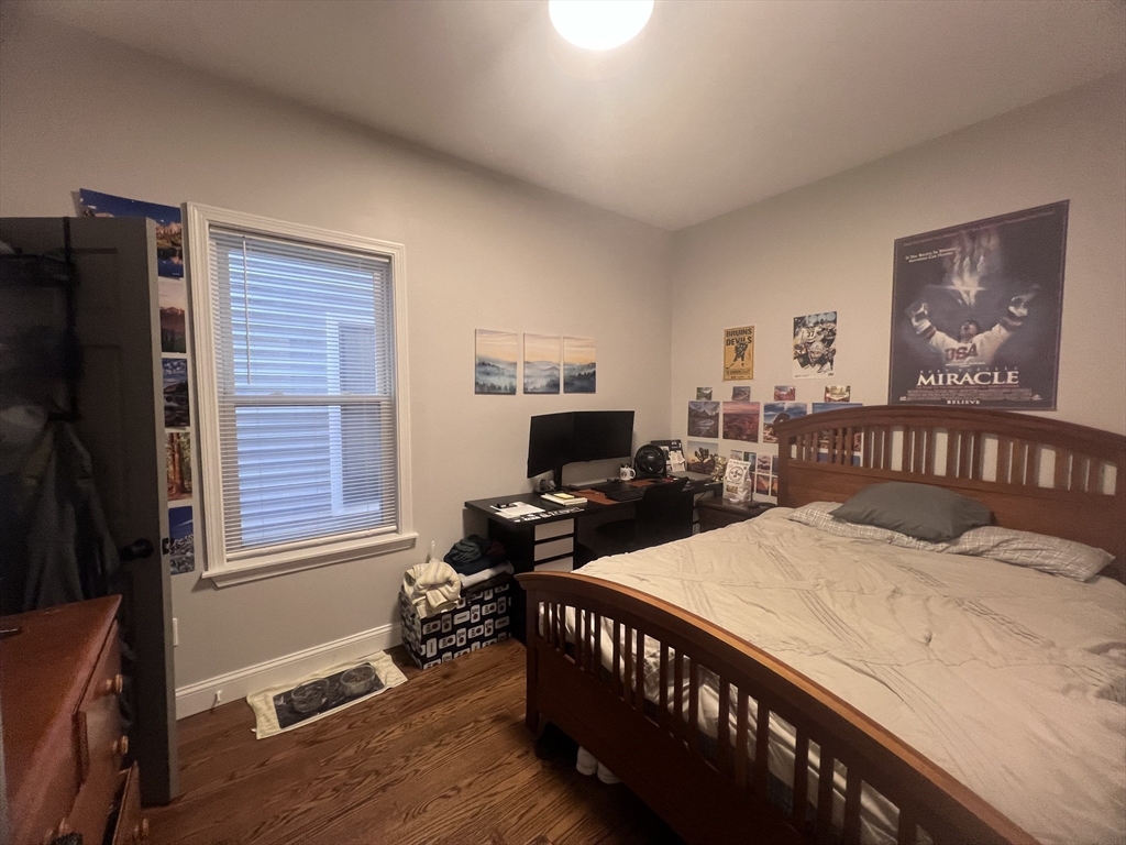 4 bed, 2 bath apartment for rent at 726 East 2nd Unit 1, South Boston — photo 9 of 19