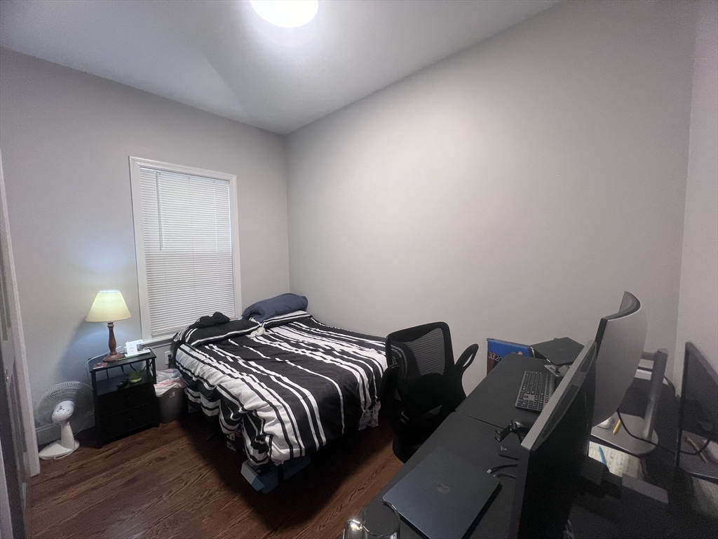 4 bed, 2 bath apartment for rent at 726 East 2nd Unit 1, South Boston — photo 14 of 19