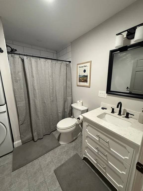 5 bed, 2 bath apartment for rent at 726 East 2nd Unit 2, South Boston — photo 9 of 16