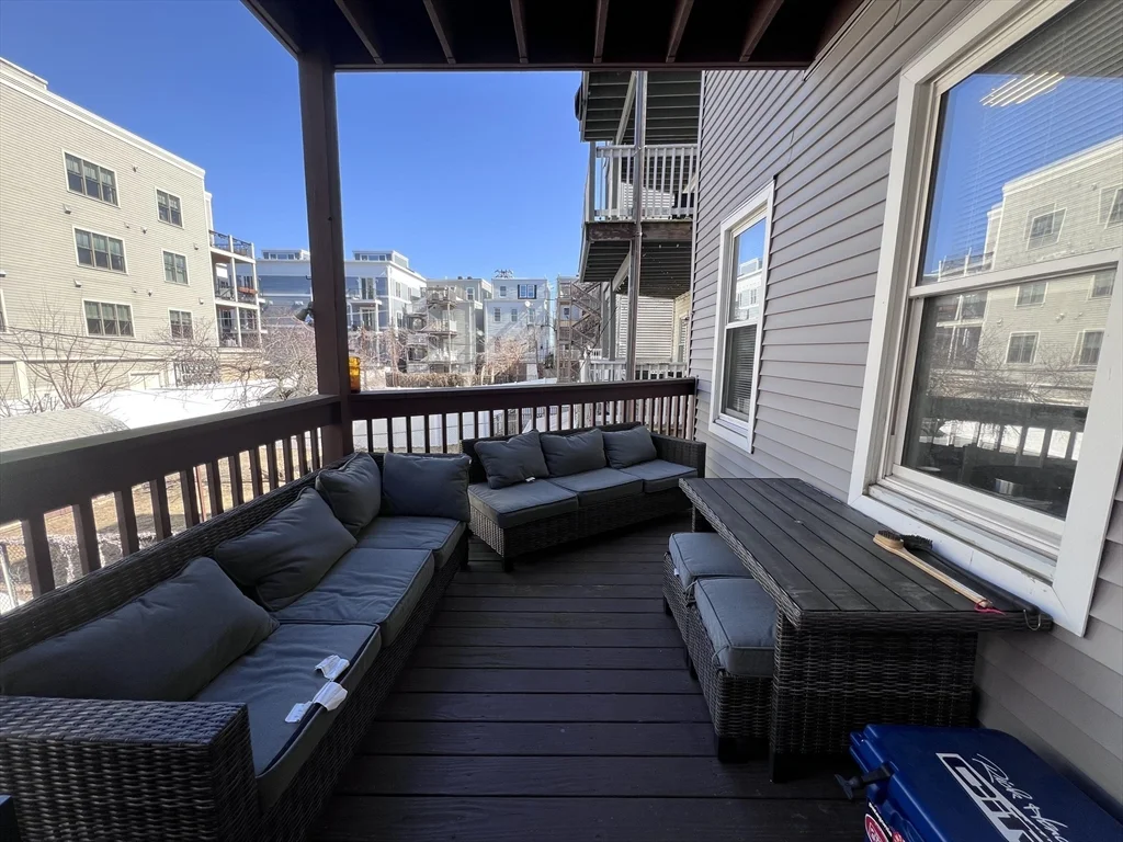 5 bed, 2 bath apartment for rent at 726 East 2nd Unit 2, South Boston — photo 14 of 16