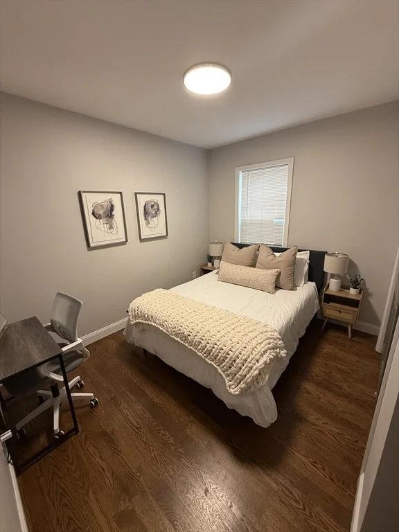 5 bed, 2 bath apartment for rent at 726 East 2nd Unit 2, South Boston — photo 6 of 16