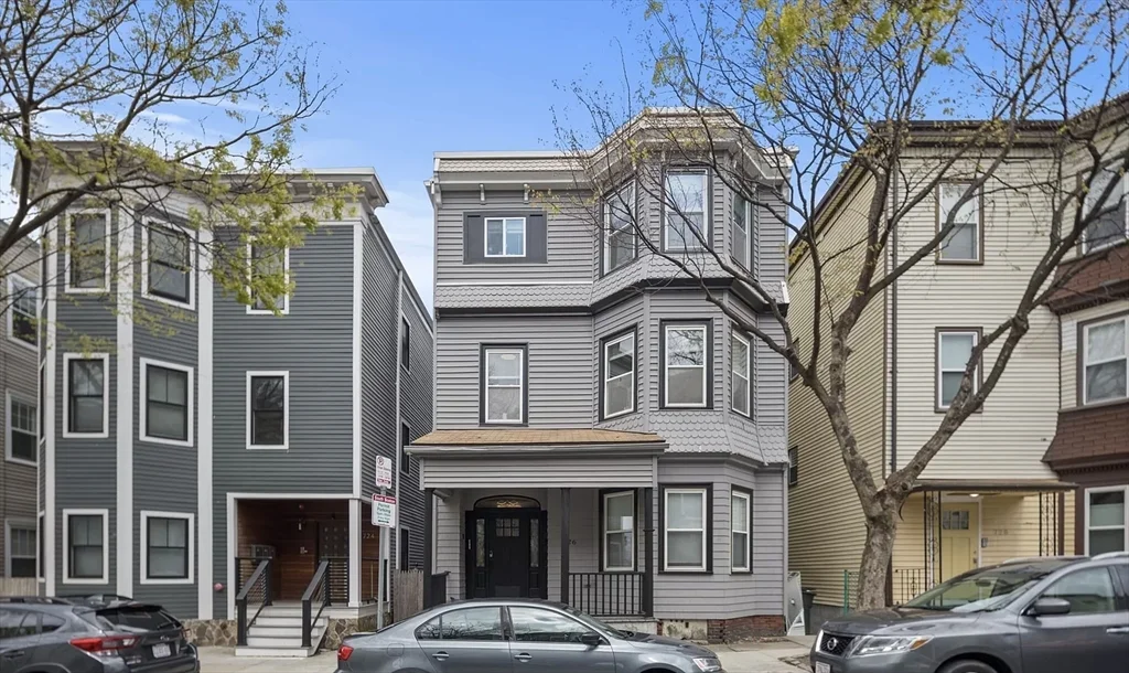 5 bed, 2 bath apartment for rent at 726 East 2nd Unit 2, South Boston — photo 1 of 16