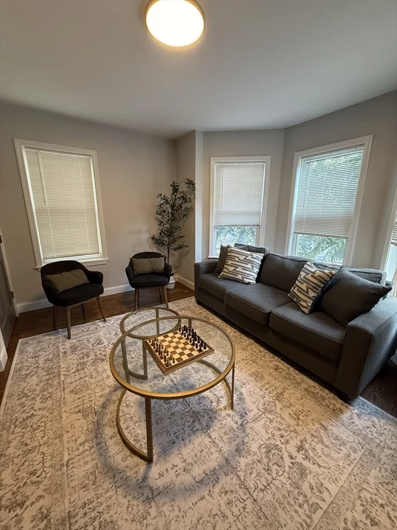 5 bed, 2 bath apartment for rent at 726 East 2nd Unit 2, South Boston — photo 3 of 16