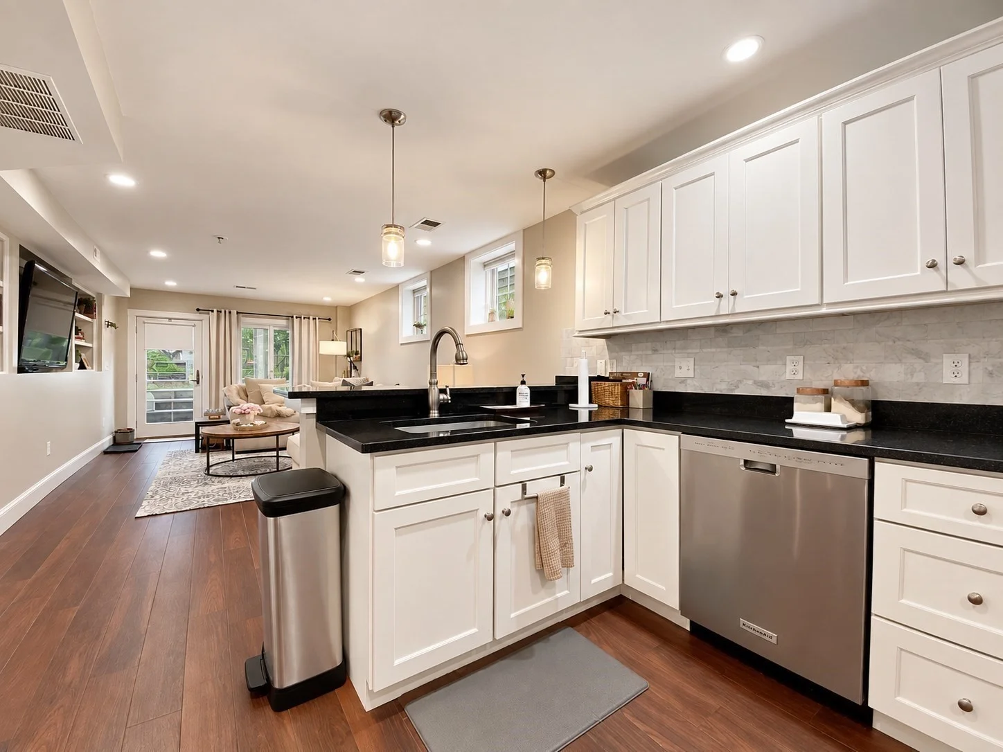 1 bed, 1 bath apartment for rent at 726 East 3rd Unit 1, South Boston