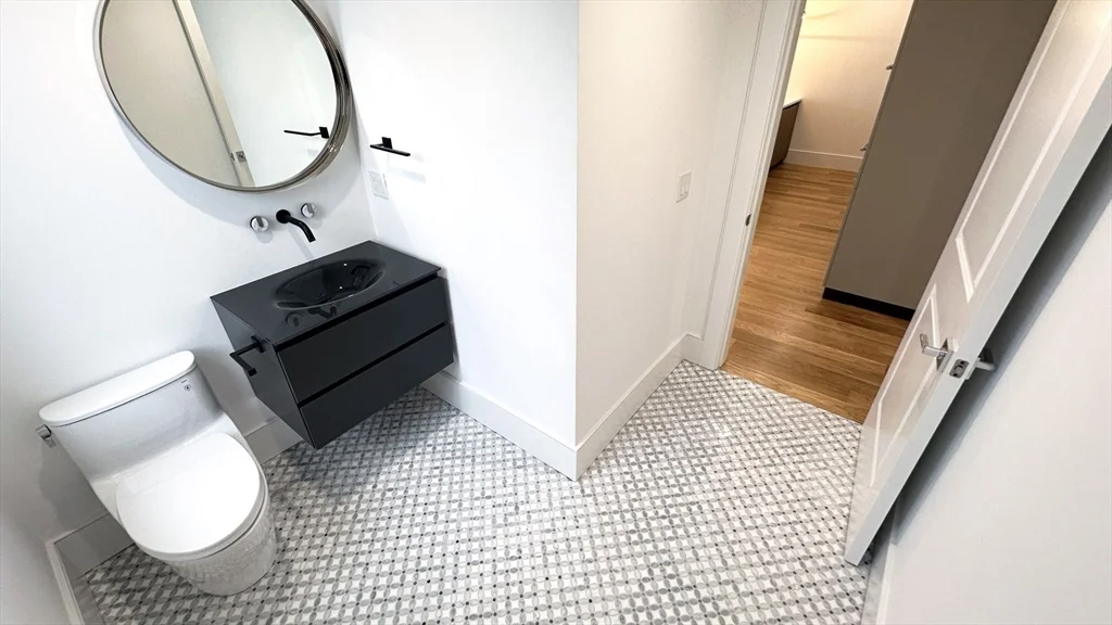 3 bed, 3.5 bath apartment for rent at 726 East 8th St Unit 3, South Boston — photo 7 of 24