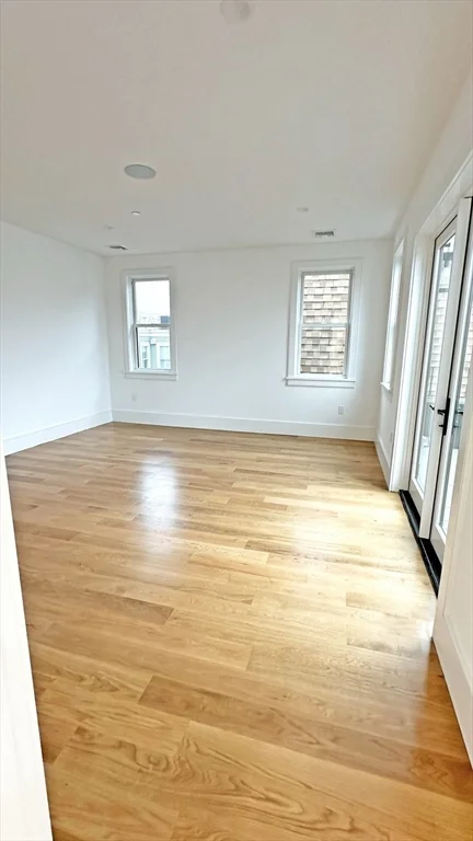 3 bed, 3.5 bath apartment for rent at 726 East 8th St Unit 3, South Boston — photo 19 of 24