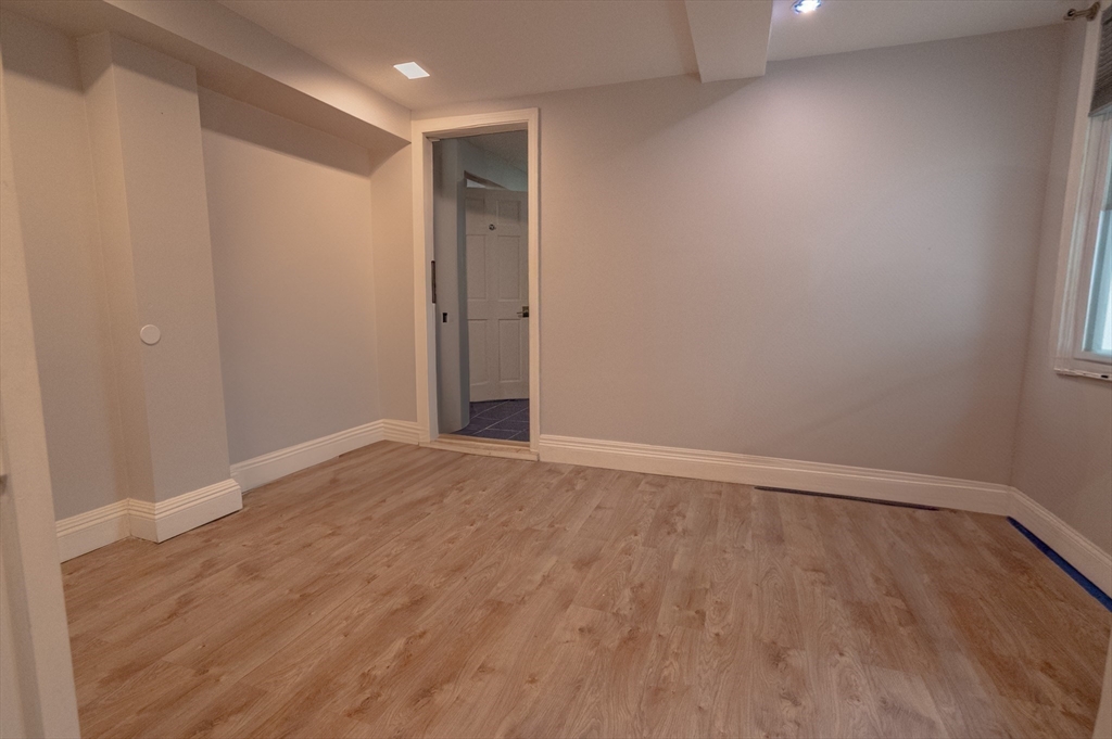 1 bed, 1 bath apartment for rent at 726 Metropolitan Ave Unit 4, Hyde Park — photo 10 of 18