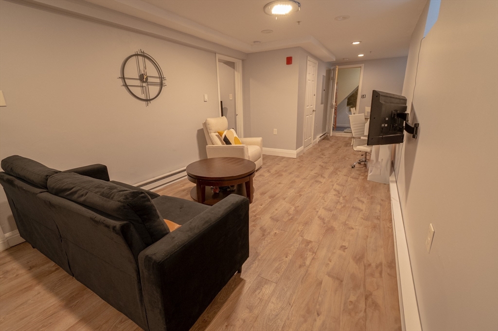 1 bed, 1 bath apartment for rent at 726 Metropolitan Ave Unit 4, Hyde Park