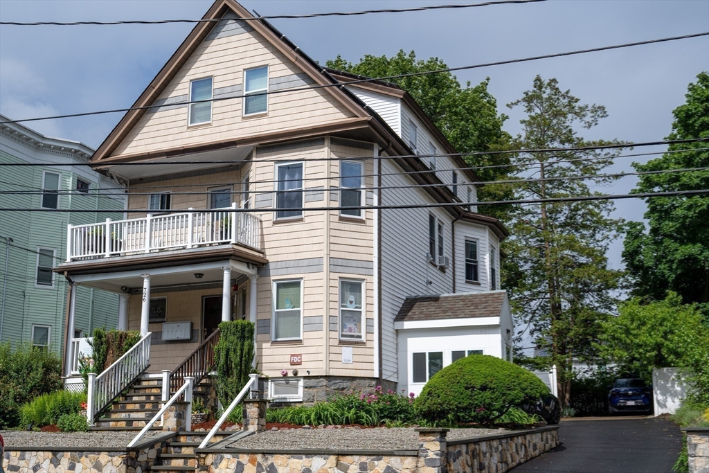 1 bed, 1 bath apartment for rent at 726 Metropolitan Ave Unit 4, Hyde Park — photo 15 of 18
