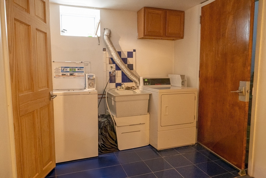 1 bed, 1 bath apartment for rent at 726 Metropolitan Ave Unit 4, Hyde Park — photo 13 of 18