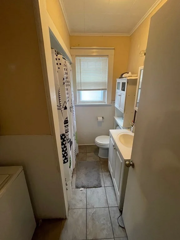 5 bed, 2 bath apartment for rent at 727 Bennington St Unit 2, East Boston — photo 10 of 21