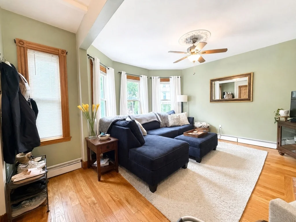 2 bed, 1 bath apartment for rent at 727 East 3rd St Unit 1, South Boston — photo 3 of 21