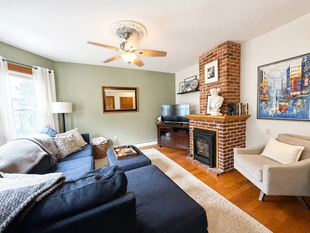 2 bed, 1 bath apartment for rent at 727 East 3rd St Unit 1, South Boston — photo 2 of 21