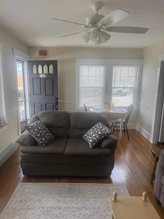 2 bed, 1 bath apartment for rent at 727 REAR Main St Unit 1, Woburn