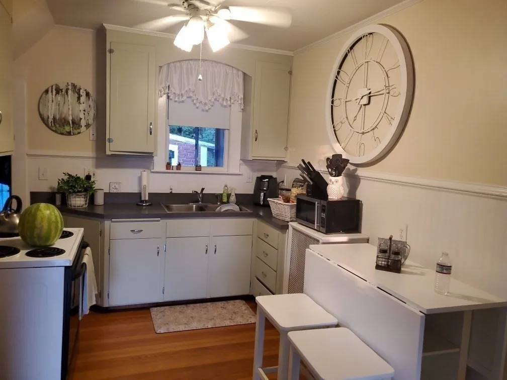 2 bed, 1 bath apartment for rent at 727 REAR Main St Unit 1, Woburn — photo 7 of 24