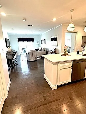 2 bed, 2 bath apartment for rent at 728 East Broadway Unit 203, South Boston — photo 2 of 10