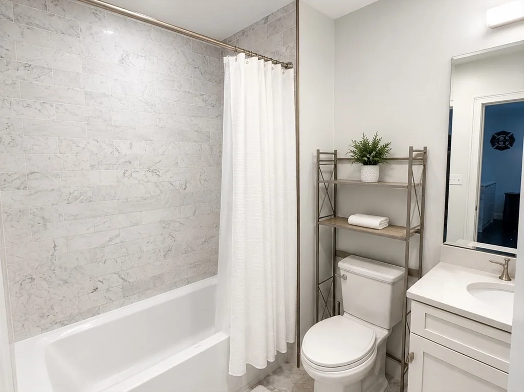 1 bed, 1 bath apartment for rent at 728 East Broadway Unit 205, South Boston — photo 3 of 6