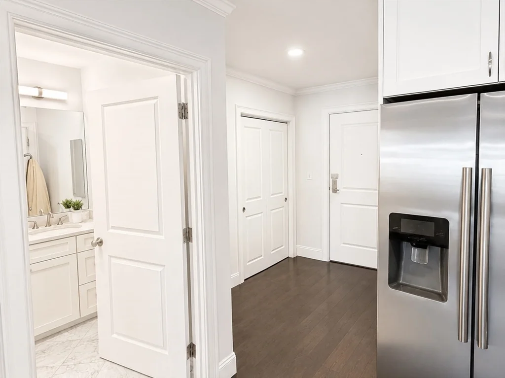 1 bed, 1 bath apartment for rent at 728 East Broadway Unit 205, South Boston — photo 6 of 6