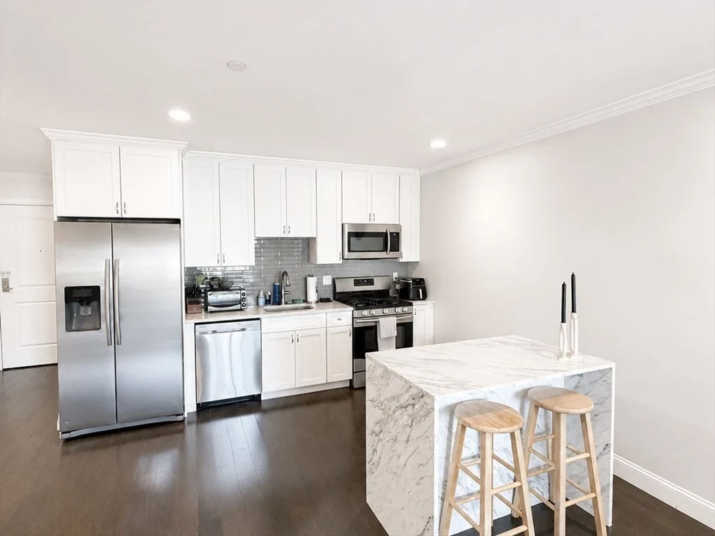 1 bed, 1 bath apartment for rent at 728 East Broadway Unit 205, South Boston