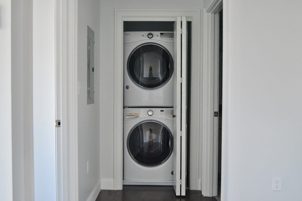 2 bed, 2 bath apartment for rent at 728 East Broadway Unit 303, South Boston — photo 11 of 15