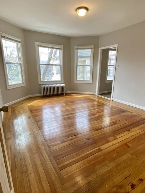 5 bed, 1 bath apartment for rent at 729 Belmont Ave Unit 2, Springfield