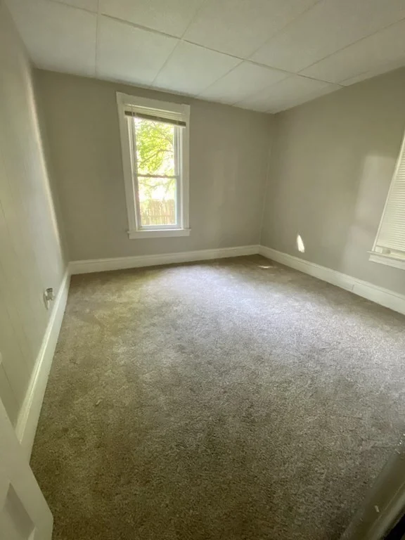 3 bed, 1 bath apartment for rent at 729 Belmont Unit 1, Springfield — photo 6 of 9