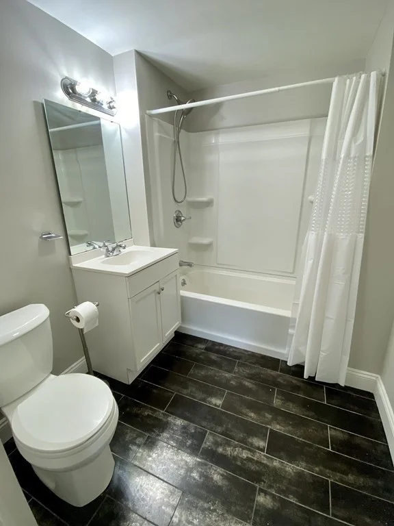3 bed, 1 bath apartment for rent at 729 Belmont Unit 1, Springfield — photo 8 of 9