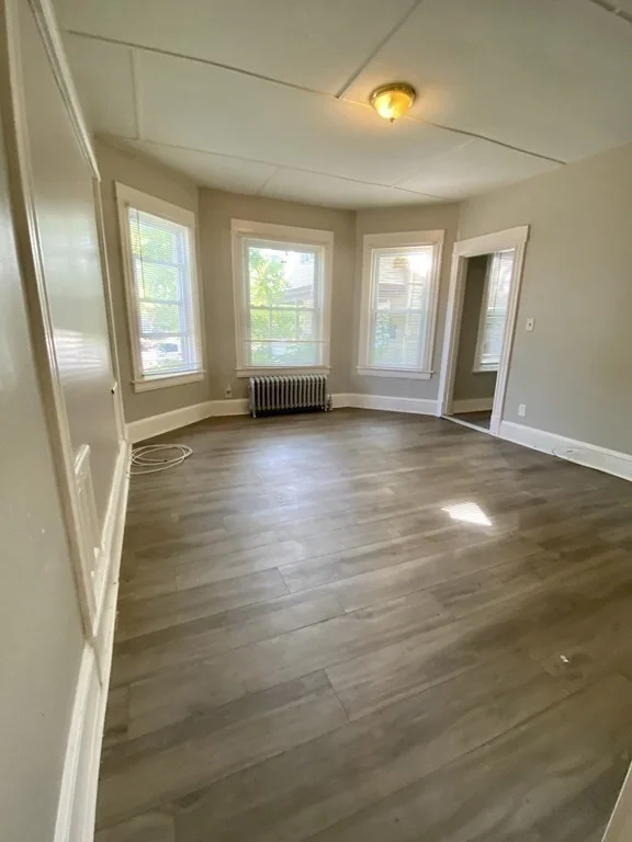 3 bed, 1 bath apartment for rent at 729 Belmont Unit 1, Springfield — photo 7 of 9