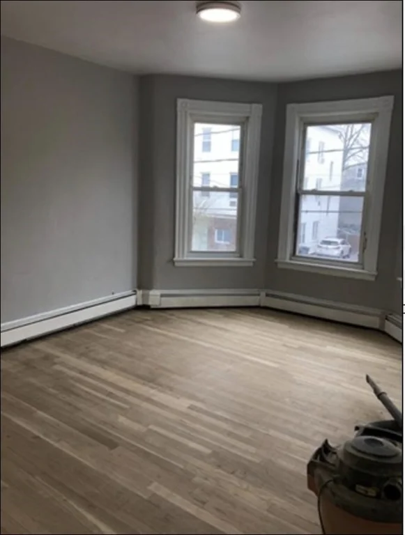4 bed, 1 bath apartment for rent at 729 Broadway Unit 2, Chelsea — photo 4 of 9